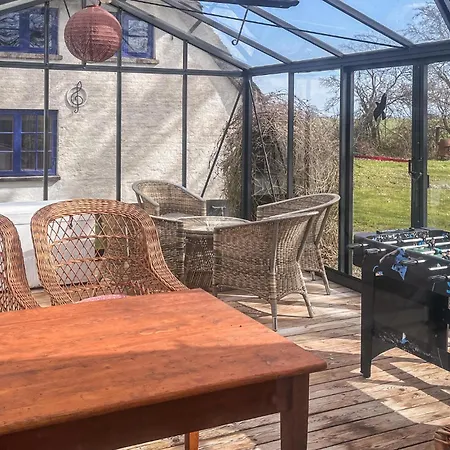 2 Bedroom Gorgeous In Semesterbostad *